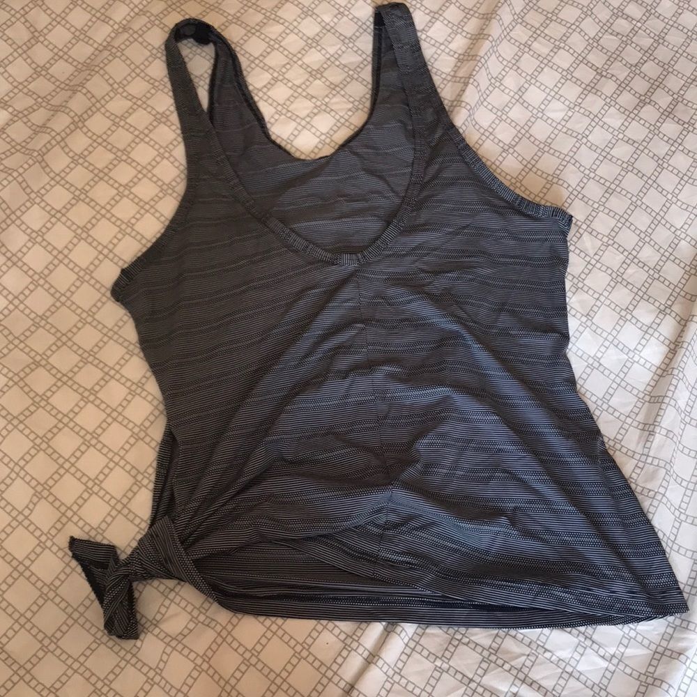 Athleta Max Out Chi Tank - Picture 3 of 3